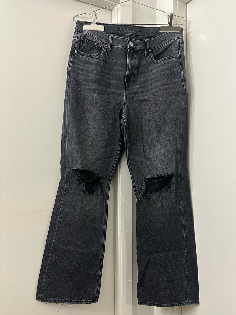 American Eagle 90s Bootcut Black Distressed Denim Jeans